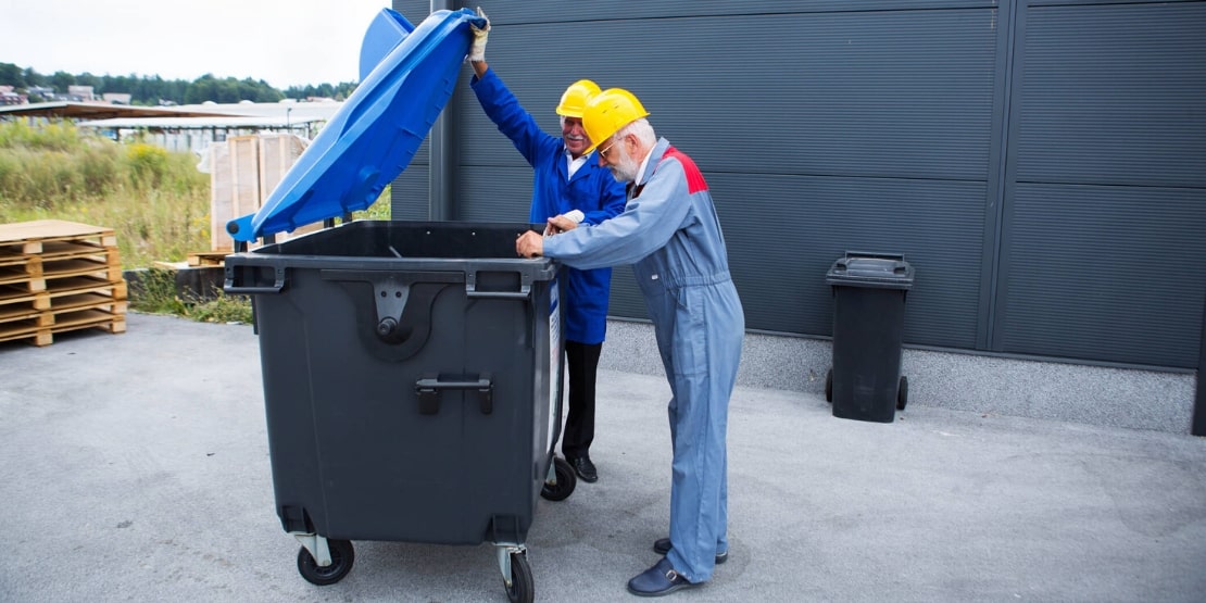 Guia de Compra: como escolher o contentor de lixo certo para a sua indústria?