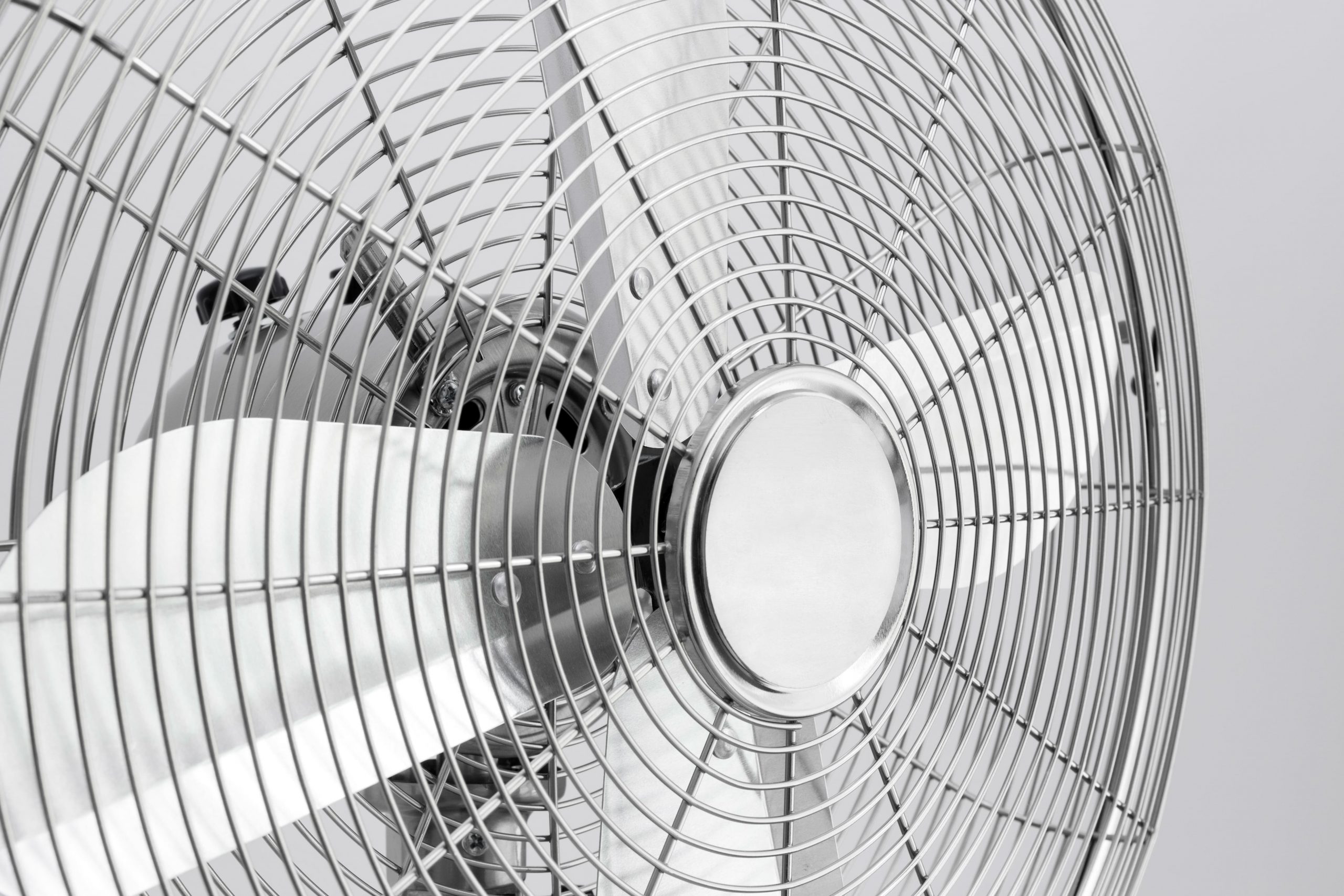 Ventoinha ou ar-condicionado: Que equipamento deve escolher para a sua empresa