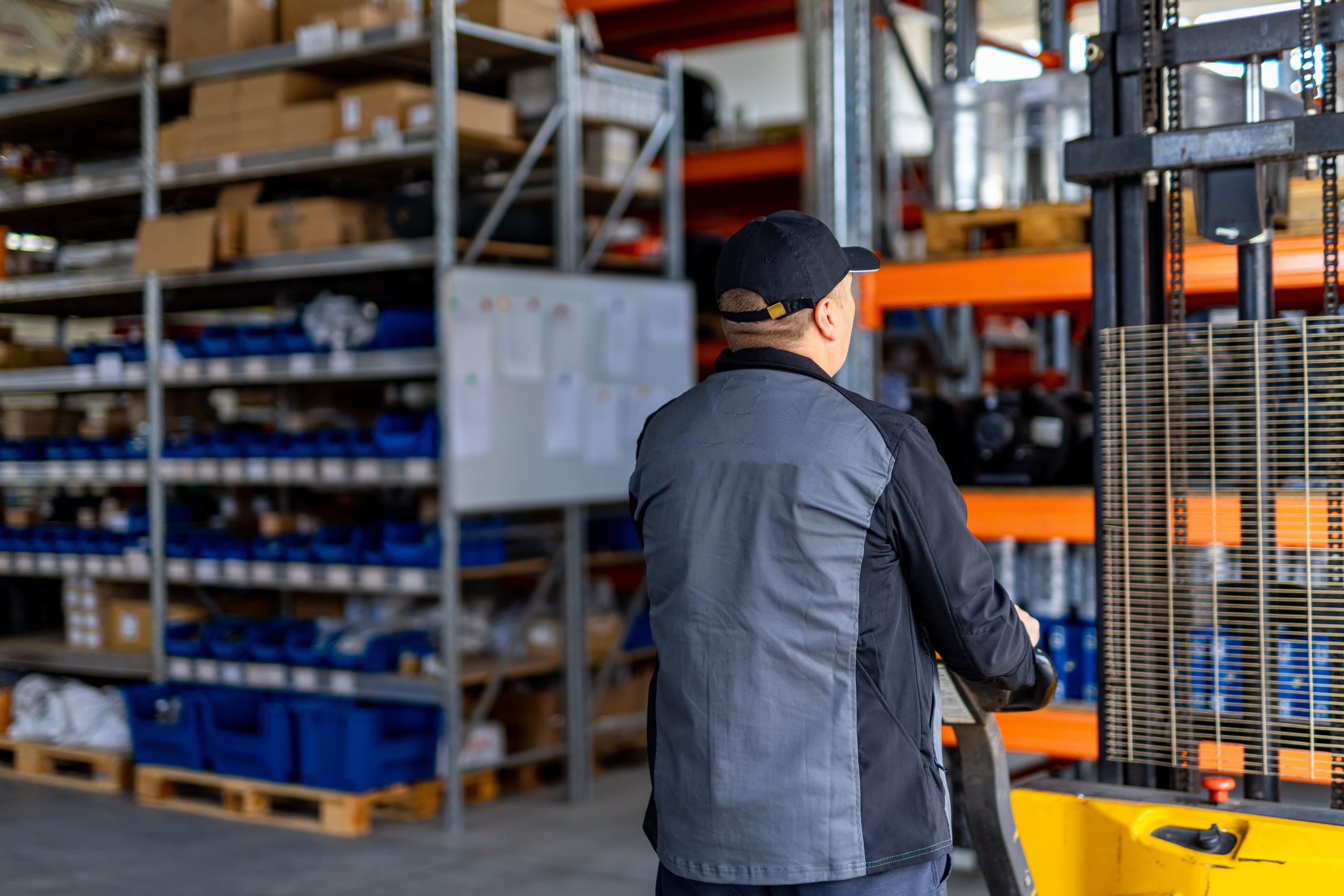 Guia de compra: como escolher o sistema de armazenamento vertical automático ideal?