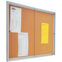 Vitrina de interior com portas corrediças – fundo em cortiça – porta em plexiglas