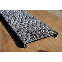 Piso gradeado aço galvanizado de grão - Em placas