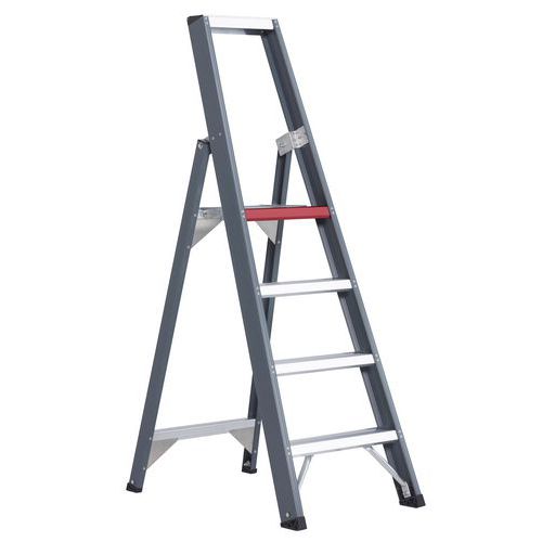 Escadote Falco de simples acesso