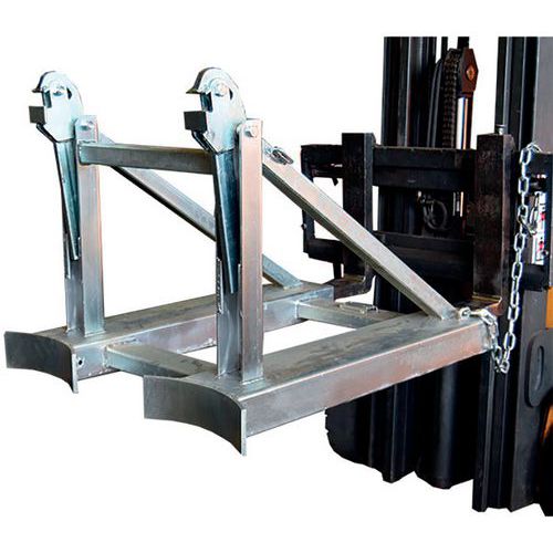 Pinça para bidões 720 kg galvanizada para 2 bidões com rebordo – Stockman