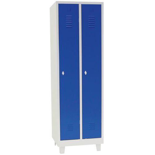 Cacifo para indústria limpa – Com chave – Largura: 300 mm – Com pés – Manutan Cacifo para indústria limpa – Com chave – Largura: 300 mm – Com pés – Manutan