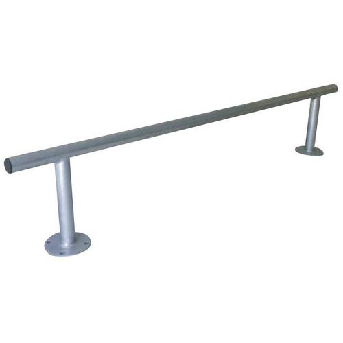 Suporte para moto – 1800 mm – Manutan Suporte para moto – 1800 mm – Manutan
