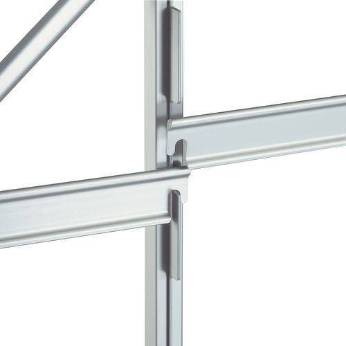 fixação das vigotas através de encaixe nas cavilhas soldadas nos montantes fixação das vigotas através de encaixe nas cavilhas soldadas nos montantes