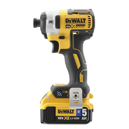 Aparafusadora de impacto DCF888P2B-QW XR de 18 V e 5 Ah Tool Connect Aparafusadora de impacto DCF888P2B-QW XR de 18 V e 5 Ah Tool Connect