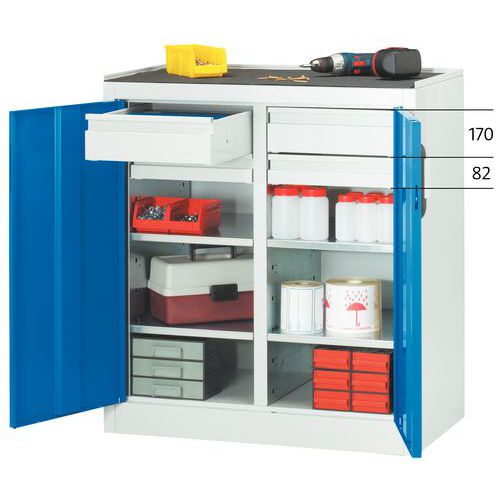 4 prateleiras + 2 gavetas de 82 mm de altura + 2 gavetas de 170 mm de altura 4 prateleiras + 2 gavetas de 82 mm de altura + 2 gavetas de 170 mm de altura