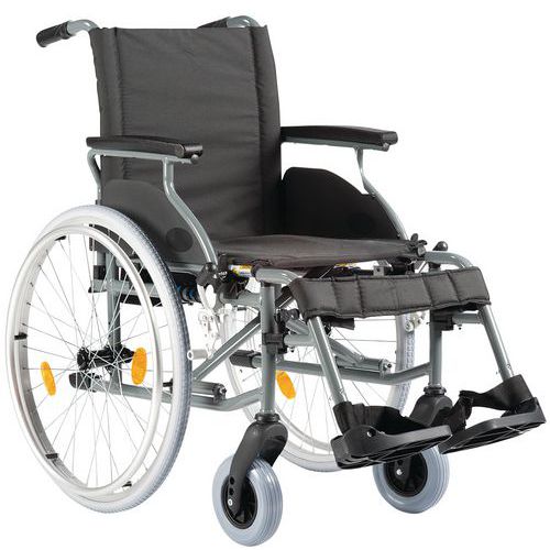 Cadeira de rodas com espaldar fixo preto e estrutura em alumínio Cadeira de rodas com espaldar fixo preto e estrutura em alumínio